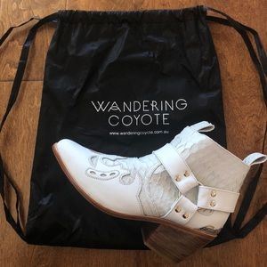 White Booties | Wandering Coyote